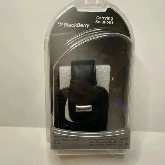 Other - Blackberry Leather Case Swivel Holster HDW-38842-001 New Free Shipping